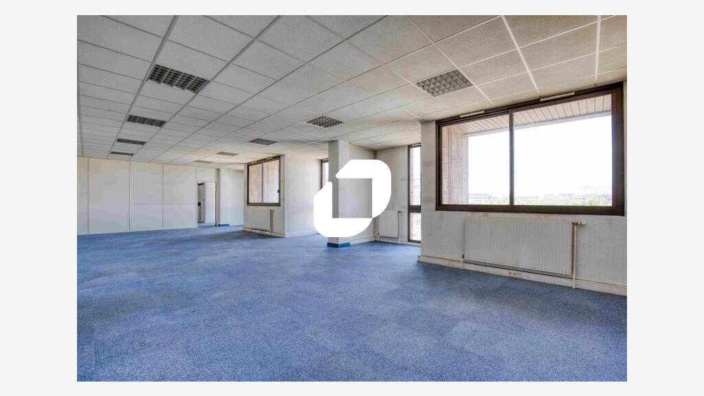 A louer Bureaux 1772m² Cergy