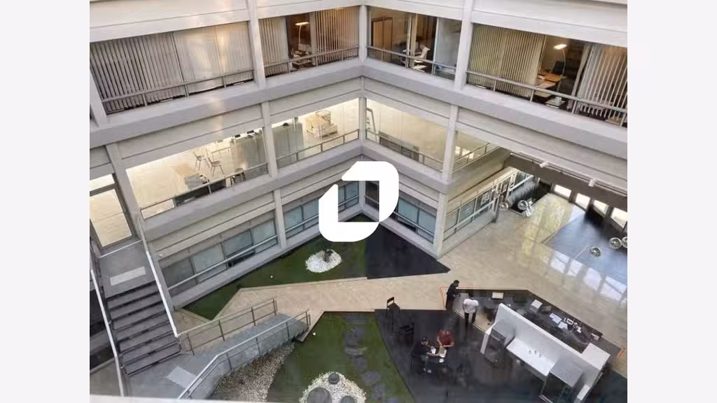 A louer Bureaux 3176m² Cergy