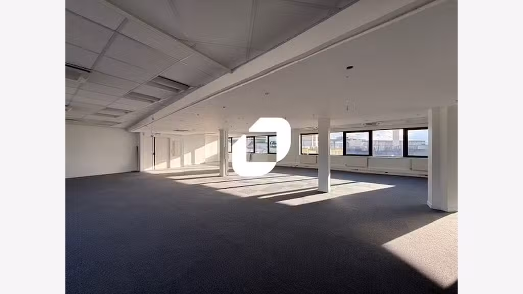 A louer Bureaux 412m² Cergy