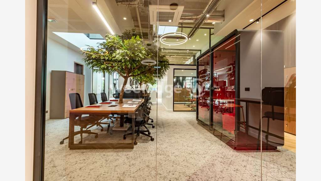 A louer magnifiques bureaux 430m² à Osny