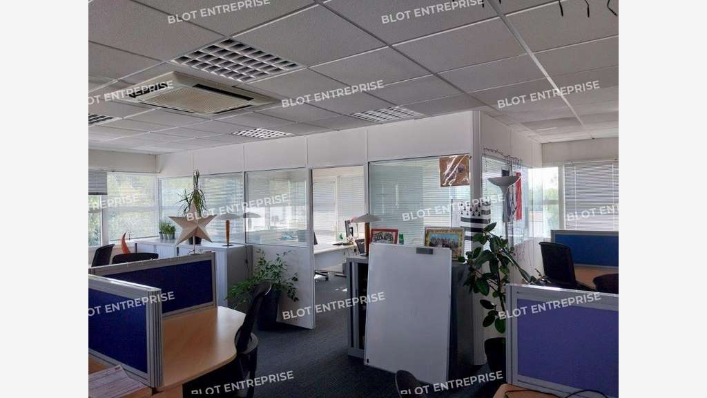 Loue bureaux 300m² à Cesson-Sevigne ZAC Peupliers