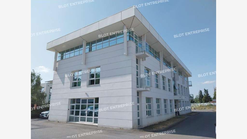 Loue bureaux 300m² à Cesson-Sevigne ZAC Peupliers