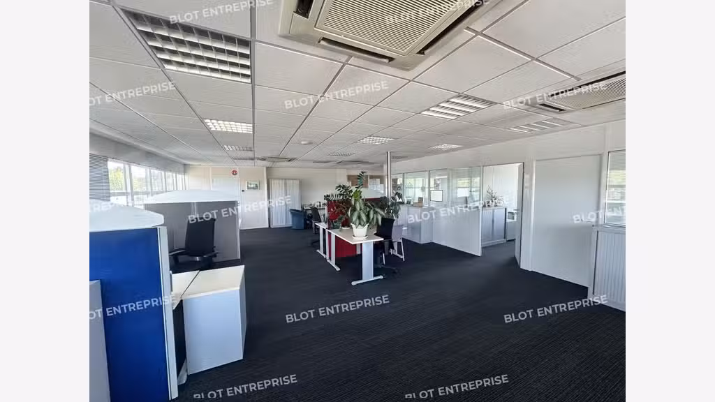 Loue bureaux 300m² à Cesson-Sevigne ZAC Peupliers