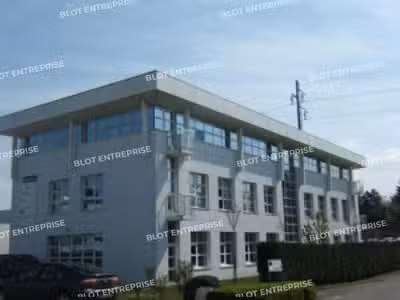 Loue bureaux 300m² à Cesson-Sevigne ZAC Peupliers