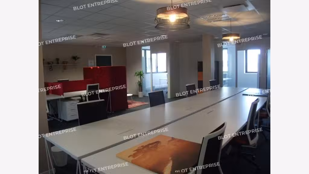 A LOUER - BUREAUX 551 m² - CESSON-SEVIGNE
