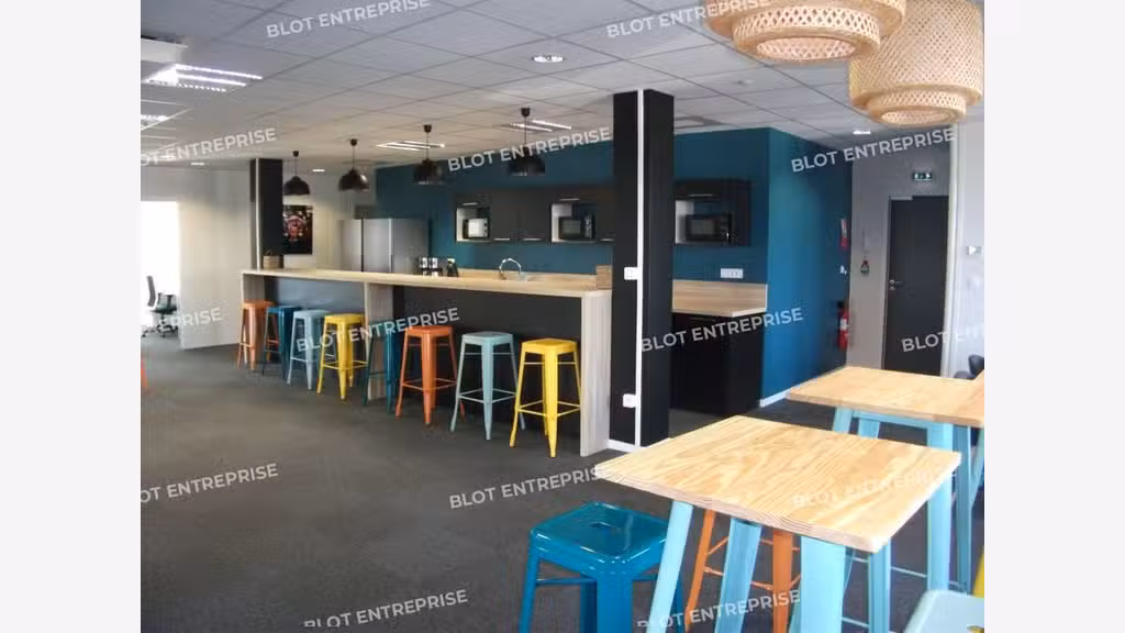 A LOUER - BUREAUX 551 m² - CESSON-SEVIGNE