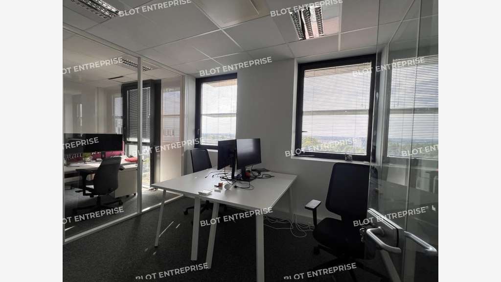 A LOUER - BUREAUX 481 m² - CESSON-SEVIGNE