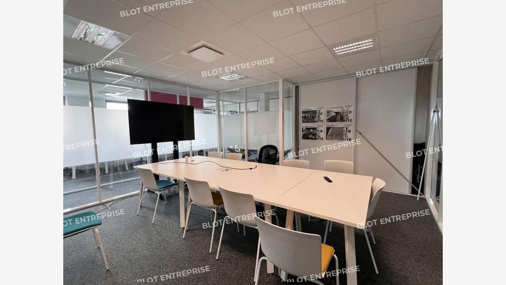 A LOUER - BUREAUX 481 m² - CESSON-SEVIGNE