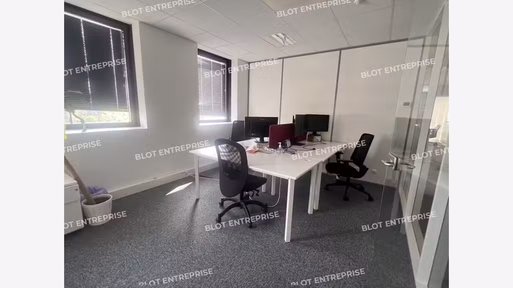 A LOUER - BUREAUX 481 m² - CESSON-SEVIGNE