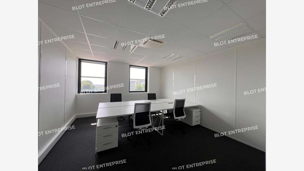 A louer bureaux de 1288m² Cesson-Sevigne Viasilva