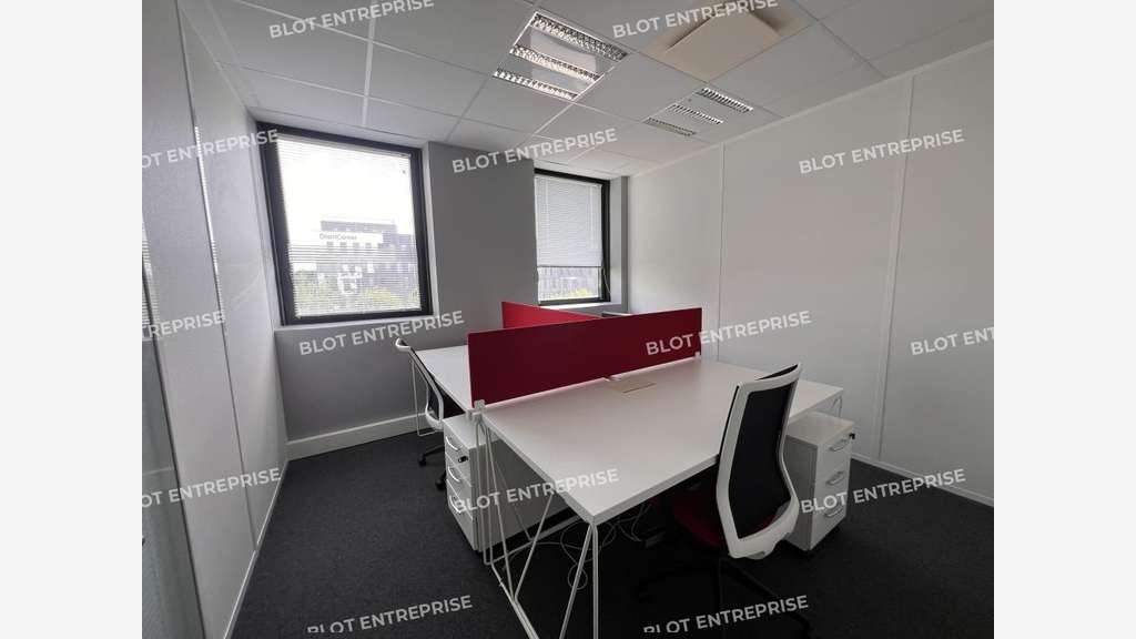 A louer bureaux de 1288m² Cesson-Sevigne Viasilva