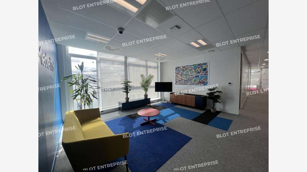 A louer bureaux de 1 790m² à Cesson-Sevigné