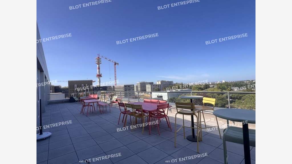 A louer bureaux de 1 790m² à Cesson-Sevigné