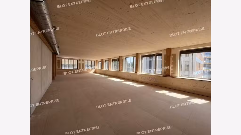 A louer bureaux 305m² à Cesson-Sévigné ViaSilva 
