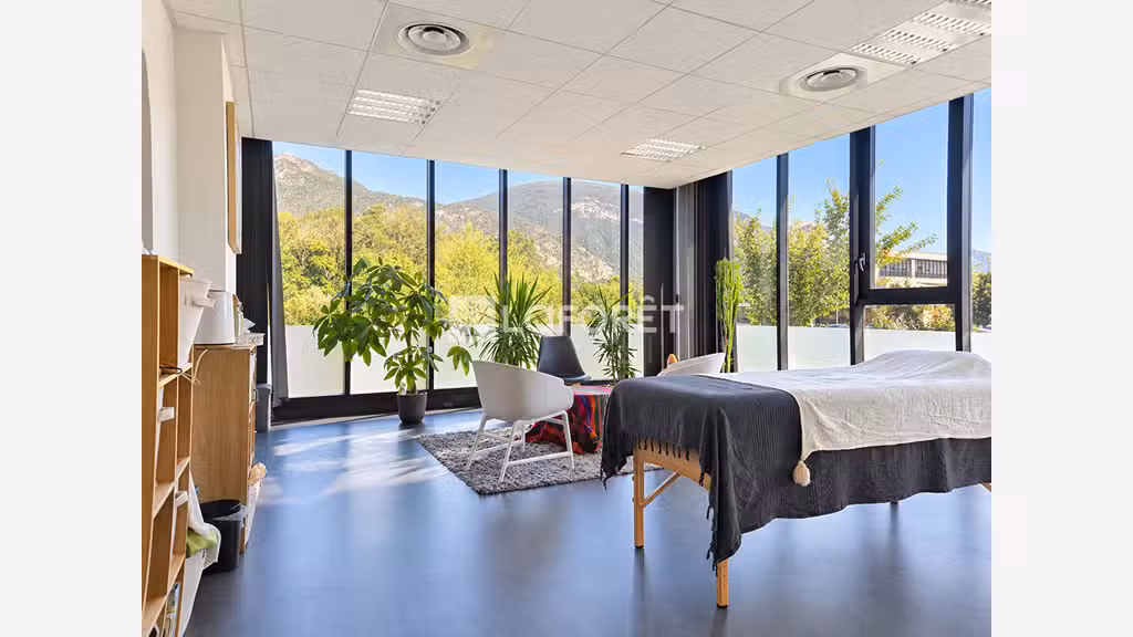 A louer bureaux 32m² Challes les Eaux ZA Massettes