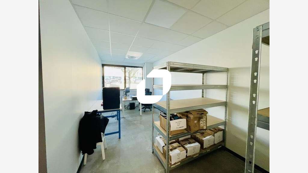 A louer Bureaux 324m² Champagne au mont d'or
