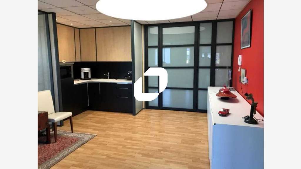 A louer Bureaux 261m² Champagne au mont d'or
