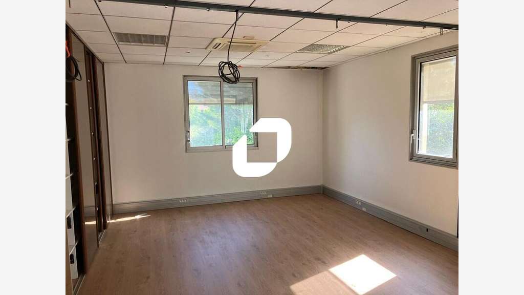 A louer Bureaux 261m² Champagne au mont d'or