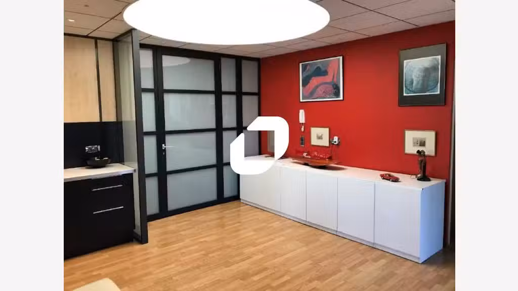 A louer Bureaux 261m² Champagne au mont d'or