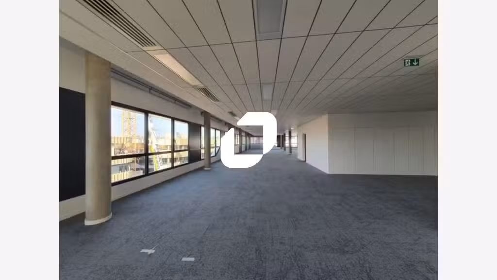 A louer Bureaux 2210m² Champagne au mont d'or