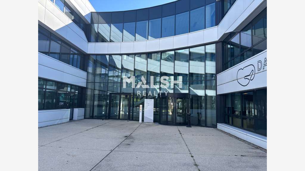 CHAMPAGNE-AU-MONT-D'OR - Bureaux de 243 m² - A LOU