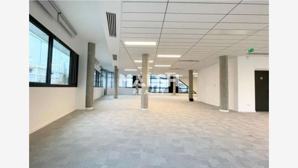 CHAMPAGNE-AU-MONT-D'OR - Bureaux de 243 m² - A LOU