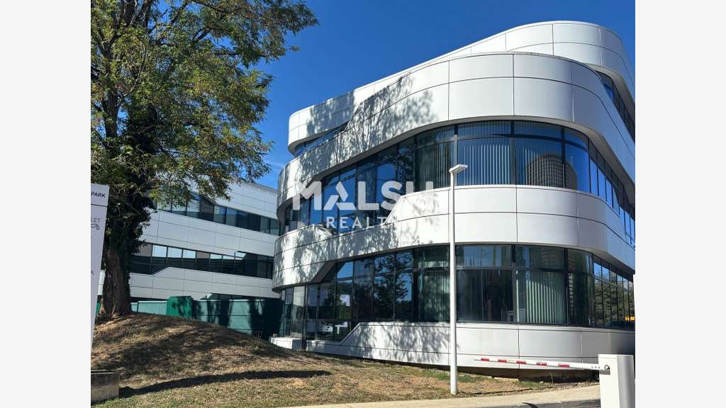 CHAMPAGNE-AU-MONT-D'OR - Bureaux de 243 m² - A LOU