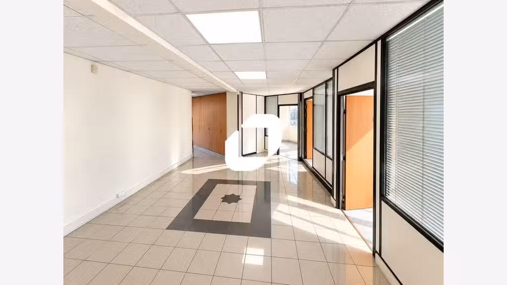 A louer Bureaux 805m² Champigny sur marne