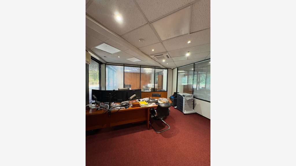 Bureaux + entrepôt Champigny Sur Marne 485.5 m2