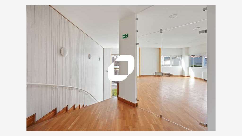 A louer Bureaux 580m² Champlan