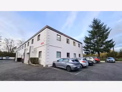 Bureau de 27m² à louer à Champlan