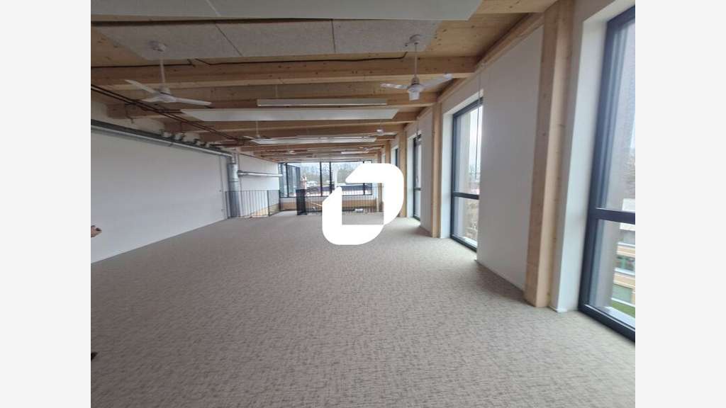 A louer Bureaux 1113m² Champs sur marne