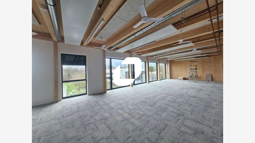 A louer Bureaux 1113m² Champs sur marne