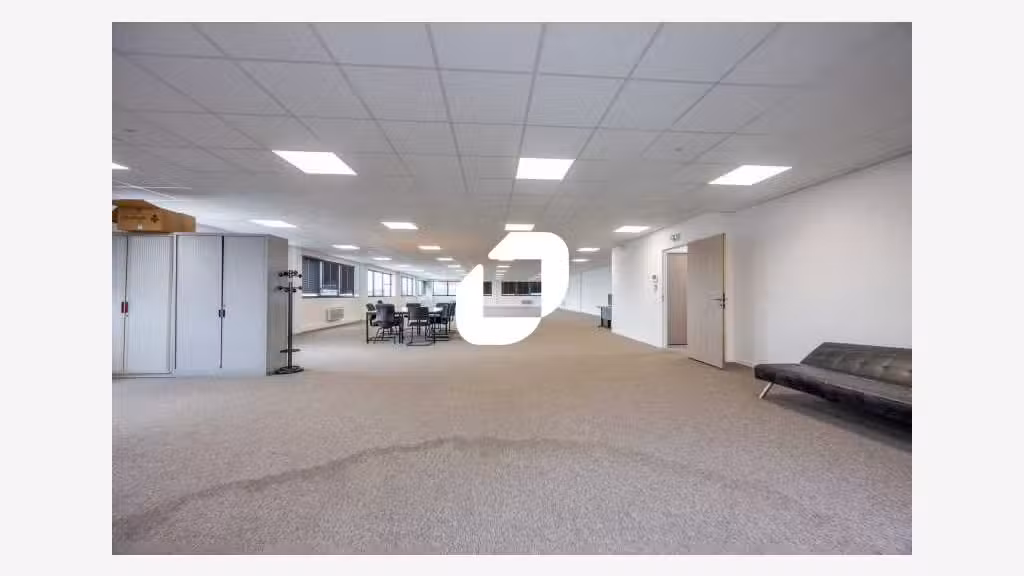 A louer Bureaux 300m² Chanteloup en brie