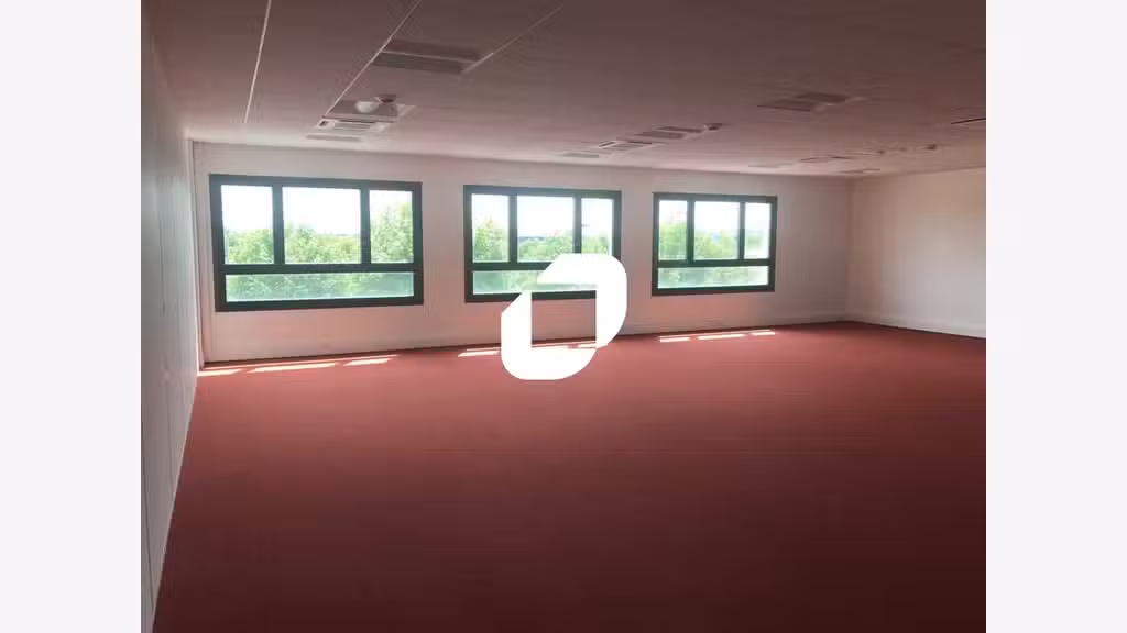 A louer Bureaux 199m² Chanteloup les vignes