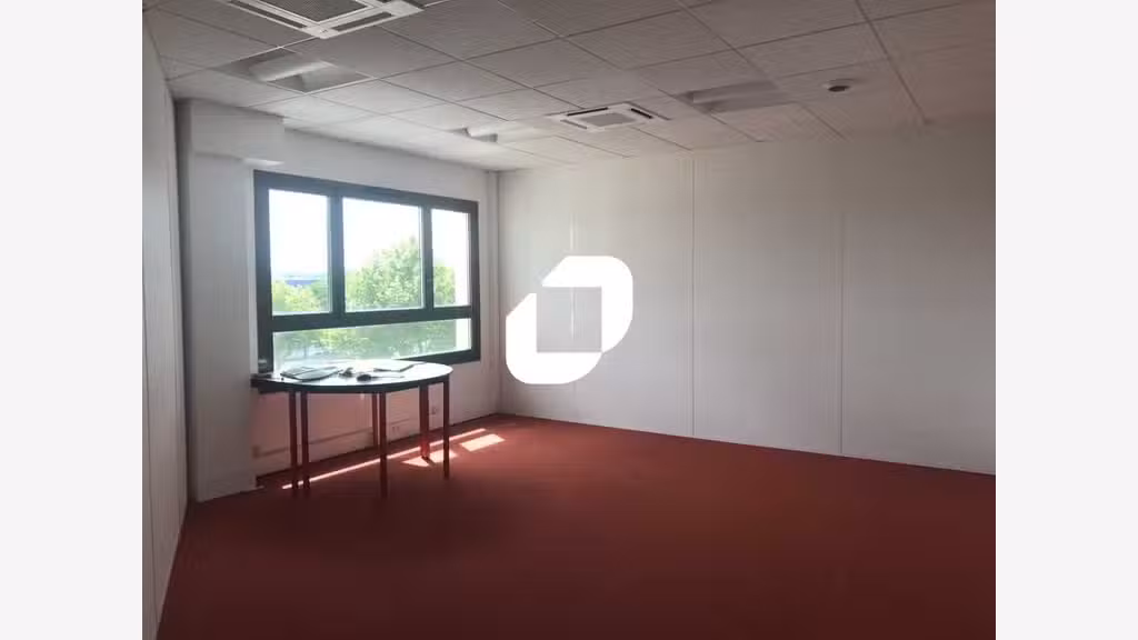 A louer Bureaux 199m² Chanteloup les vignes