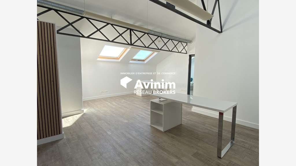 Bureau 53m² à louer à Chantilly centre