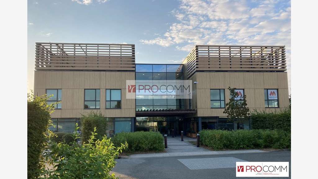 Bureaux de 44m² à louer au 2ème étage à Chartres
