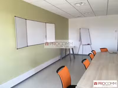 Bureaux de 18.80m² à louer au 1er étage à Chartres