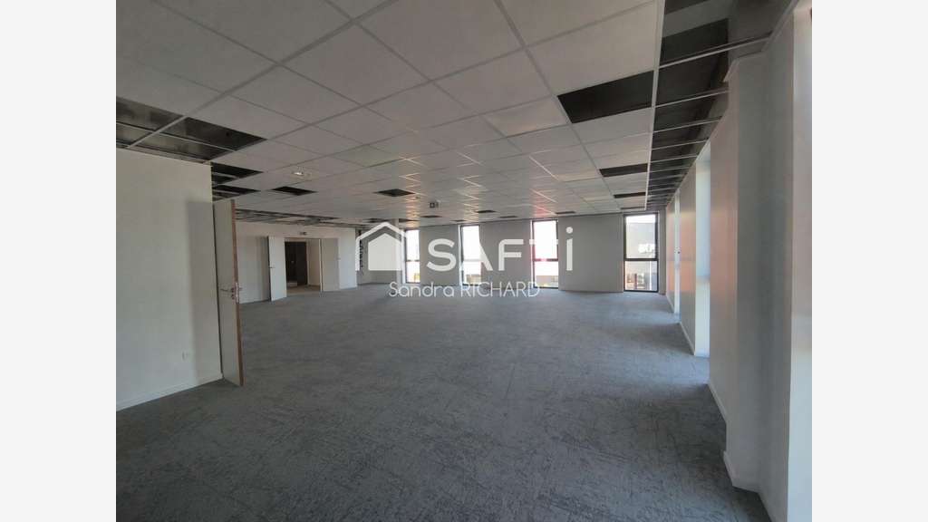 A louer bureaux neufs de 204m² sur Châteaubriant