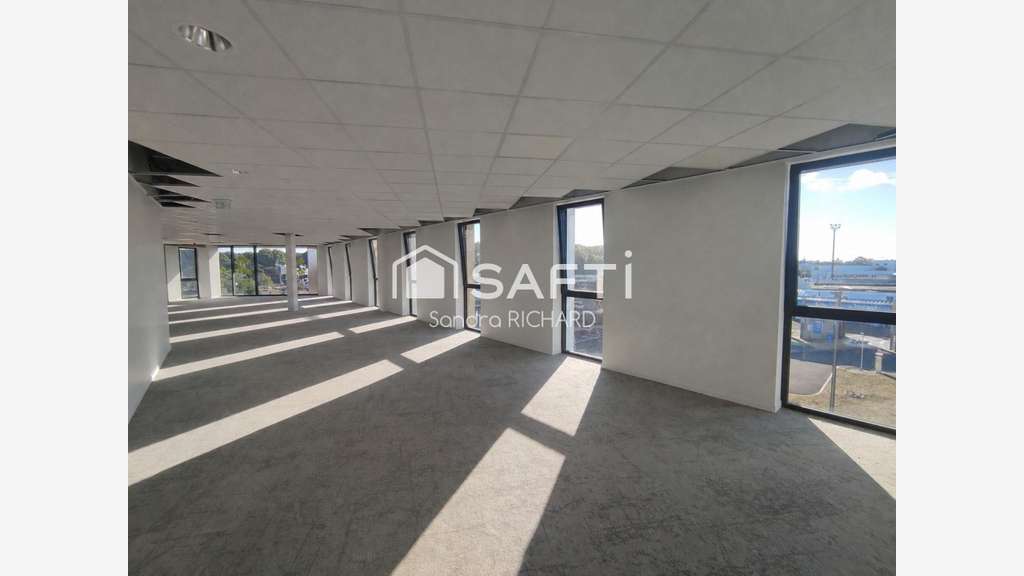 A louer bureaux neufs de 133m² à Châteaubriant