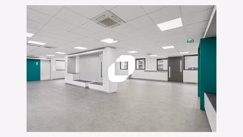 A louer Bureaux 2300m² Chatou