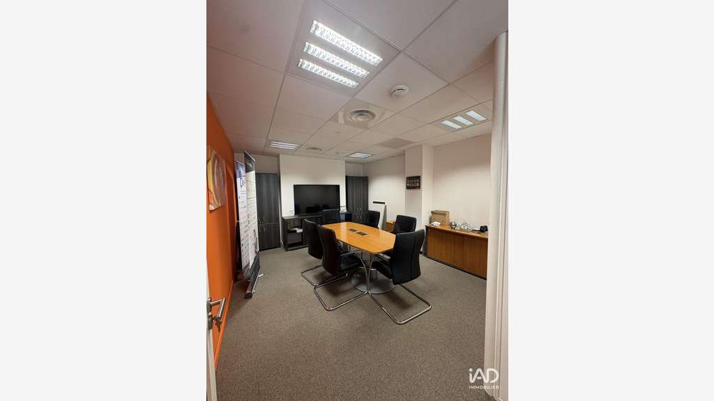 A louer bureau de 135m² au 1er étage à Chavanod