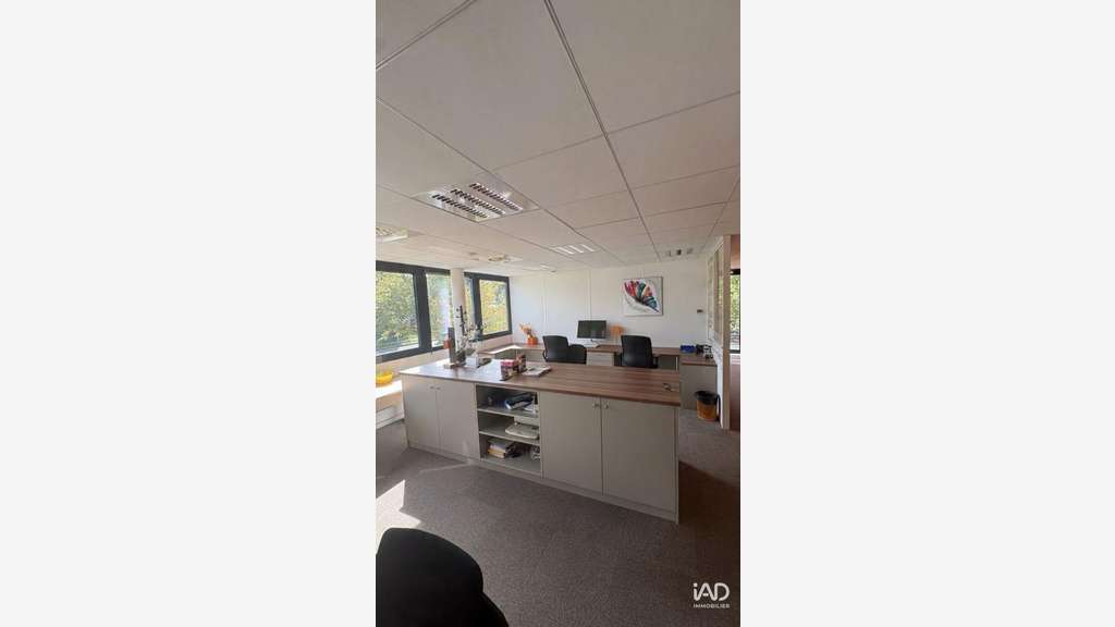 A louer bureau de 135m² au 1er étage à Chavanod