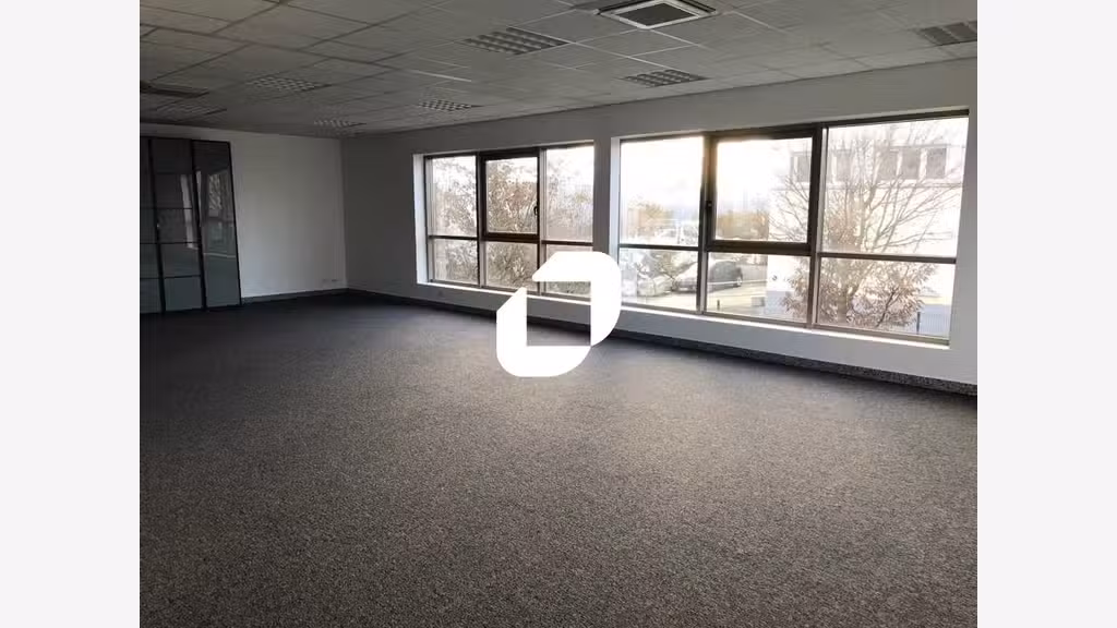 A louer Bureaux 104m² Chelles