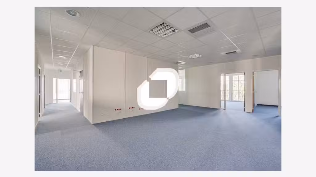 A louer Bureaux 1513m² Chessy