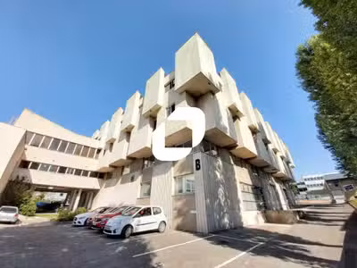 A louer Bureaux 66m² Chilly mazarin