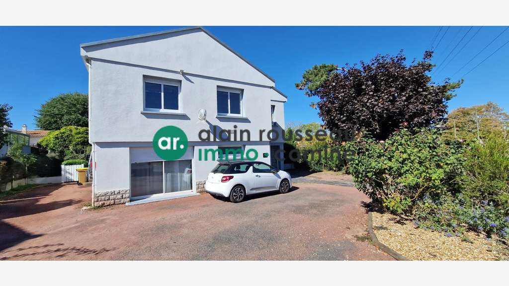 Bureaux de 240m² à louer à Cholet