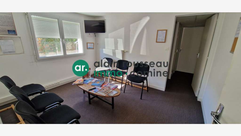 Bureaux de 240m² à louer à Cholet