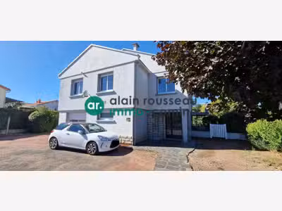 Bureaux de 240m² à louer à Cholet